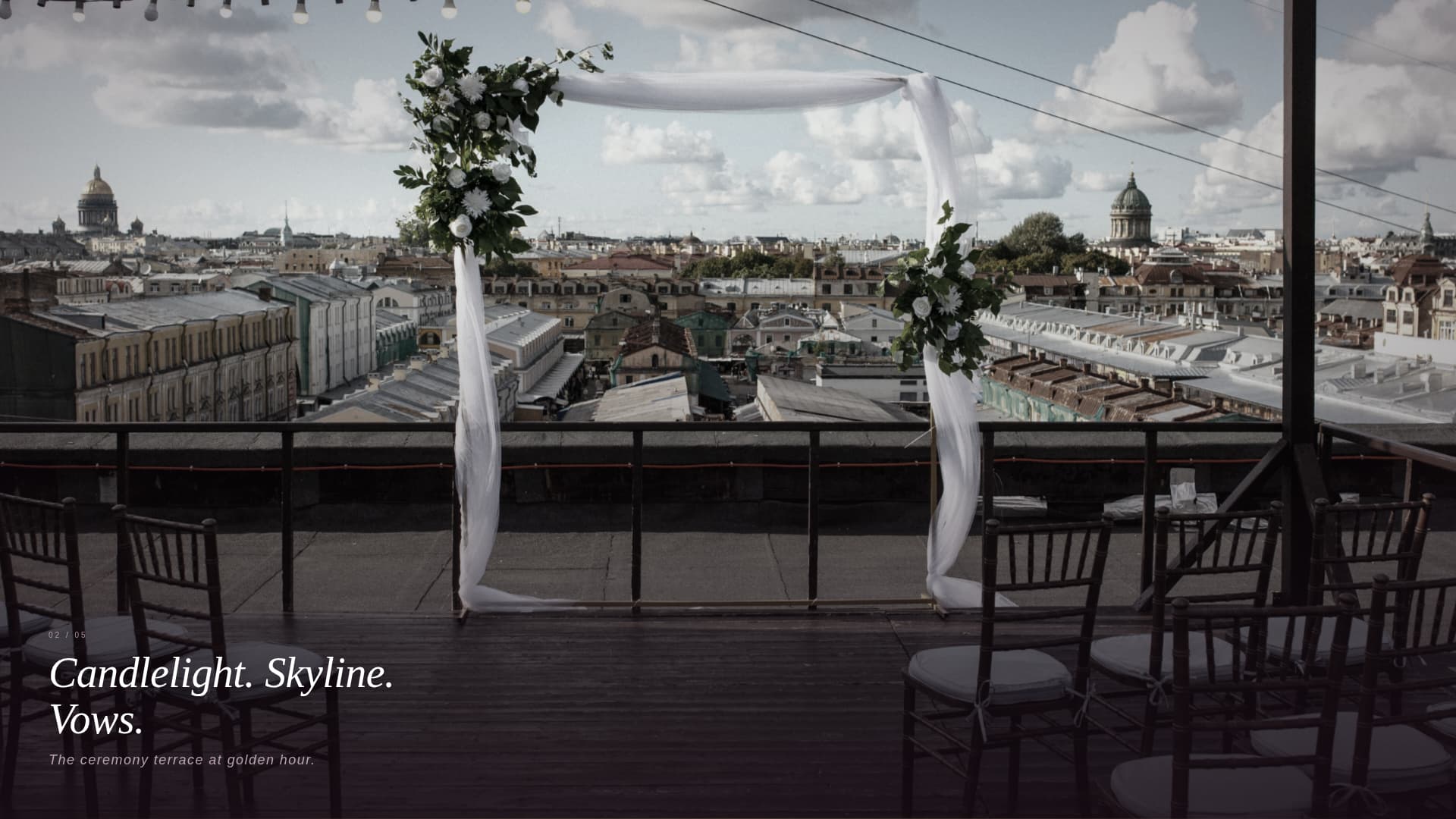 Vow - Breathtaking Rooftopvenue Landing Page Template